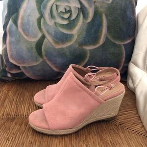 Pink suede sandals NYDJ size 6.5